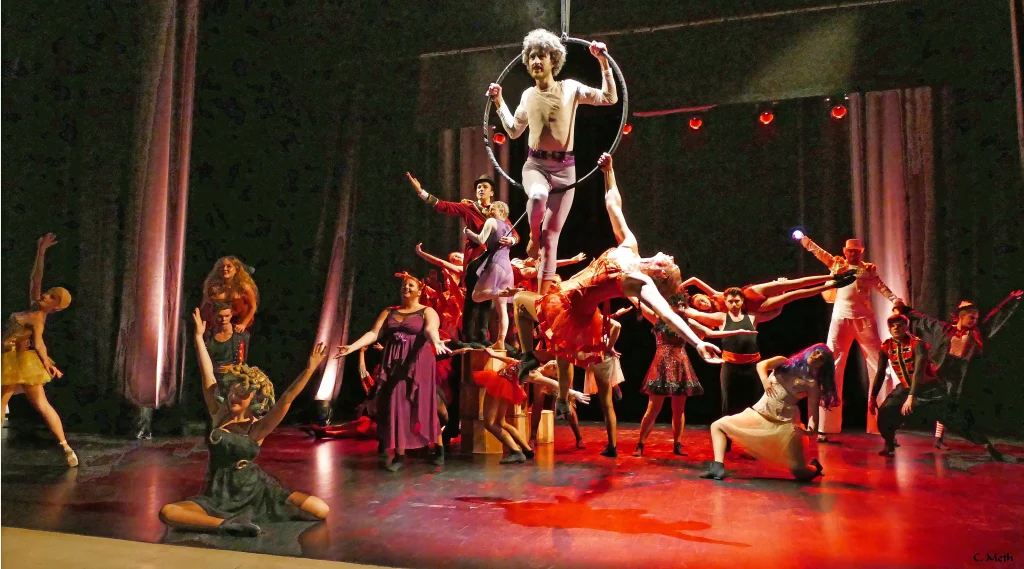 thgreat show spectacle mini compagnie forum danse ombriere 2024